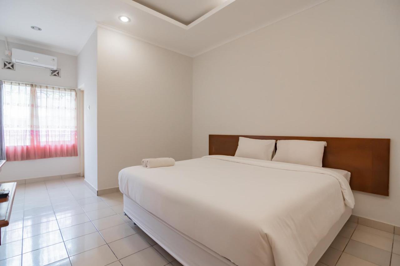 Rossan Villa Hotel near Sersan Bajuri RedPartner Bandung Exteriör bild