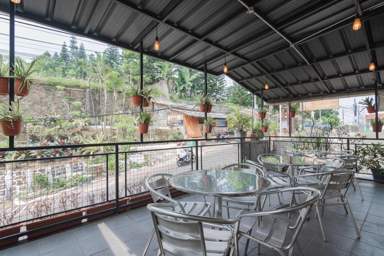 Rossan Villa Hotel near Sersan Bajuri RedPartner Bandung Exteriör bild